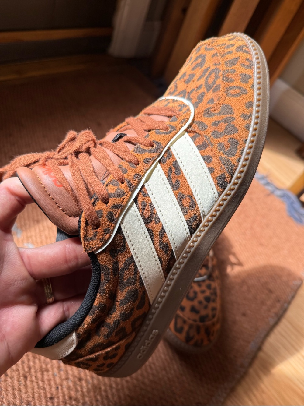Leopard sambas